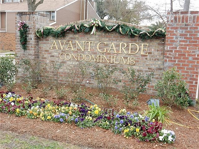 1st image of 171 Avant Garde Cir #171