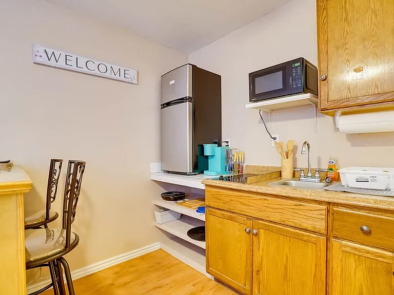 712 N Ochoa St #D — Photo 4