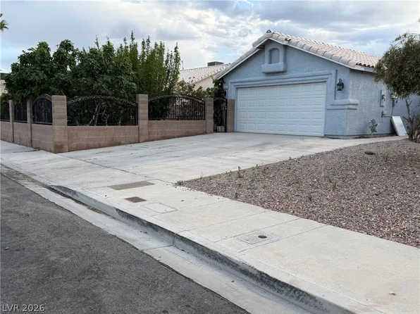 5033 Crystal Breeze Ln, North Las Vegas, NV 89031