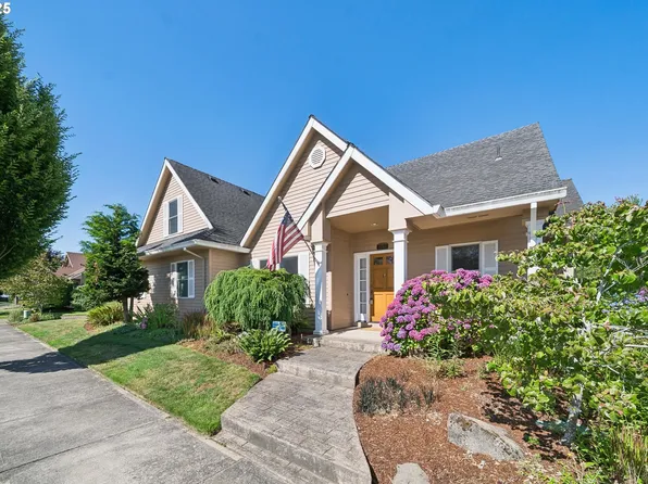 2787 Hazelnut Dr, Woodburn, OR 97071