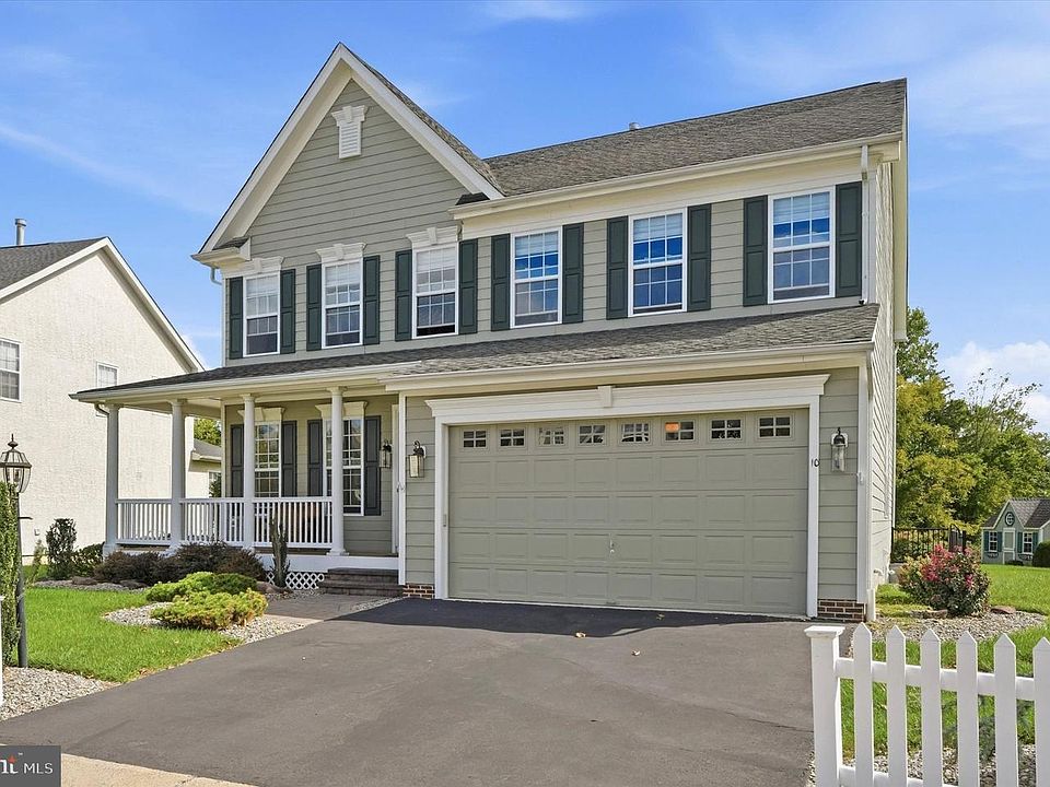 1st image of 10 Hartfeld Rd
