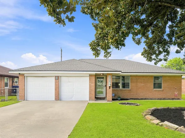 2405 Hillshire Dr, Deer Park, TX 77536