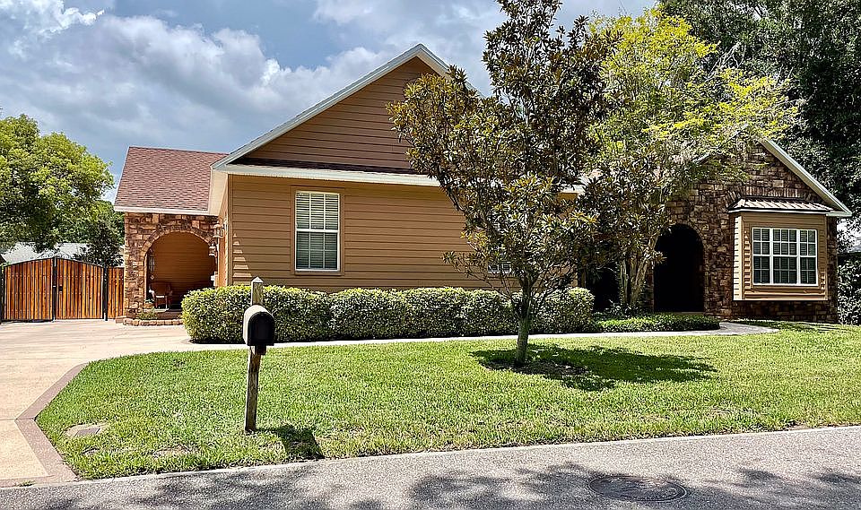1st image of 12965 Hibiscus Ave