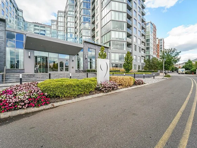 9 Avenue At Port Imperial #806 — Photo 2