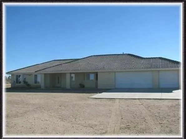 5767 Cayucos Rd, Phelan, CA 92371