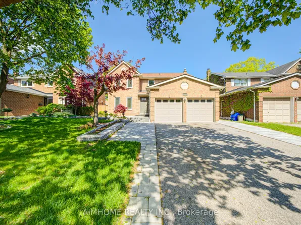 17 Garnish Grn, Markham, ON L3P 4P4