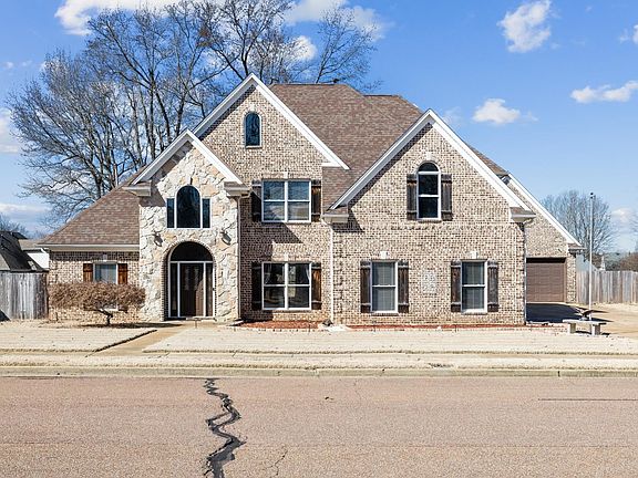 2nd image of 7011 Alder Wood Dr