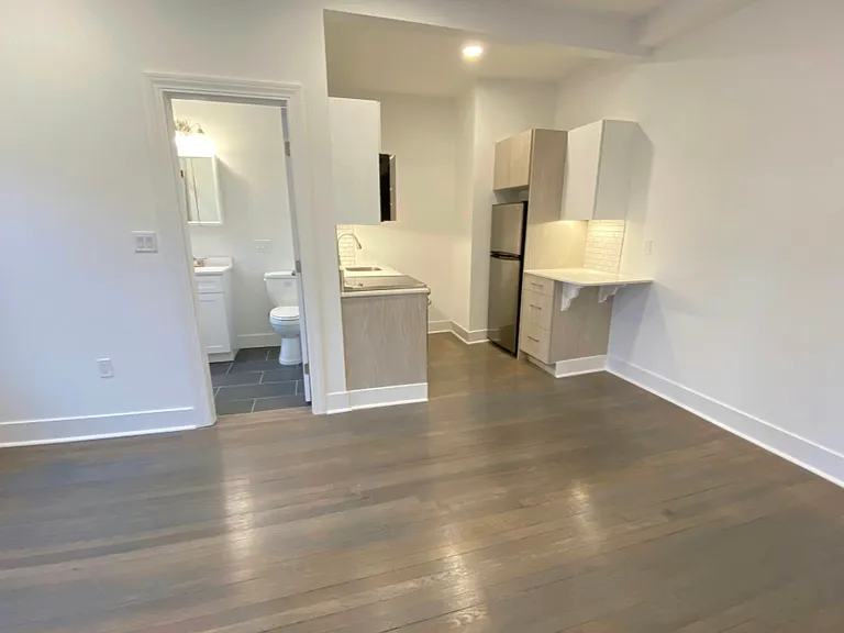 11 Queensberry St #32 — Photo 4