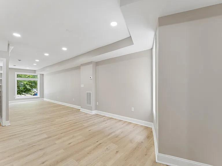 2440 McCulloh St — Photo 6