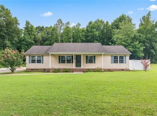 10590 Magnet Dr, Smithfield, VA 23430