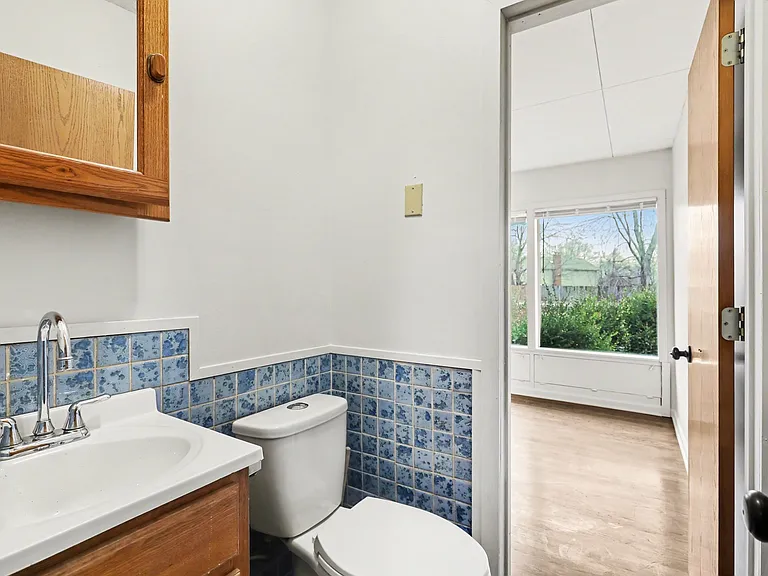 713 NW Black Twig Ln — Photo 3