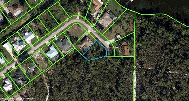 1st image of 101 S Huckleberry Lake Dr