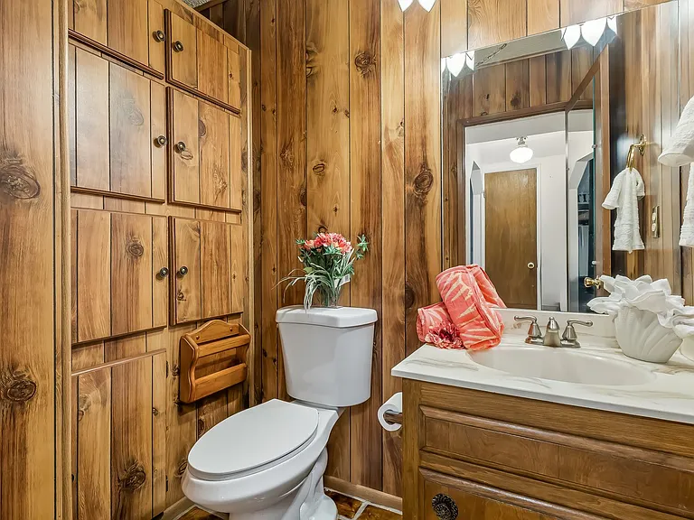 2687 Country Club Dr — Photo 14