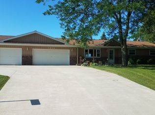 5616 Kengary Ct, Slinger, WI 53086