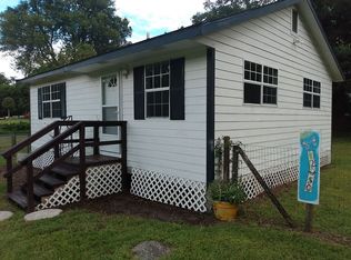 2050 NE 98th St, Anthony, FL 32617