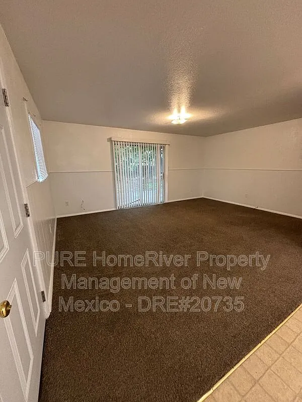 2 bed, 1.0 bath, 800 sqft, $800 — Photo 4