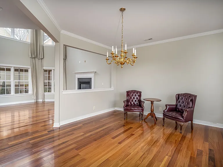 421 Suri Dr — Photo 9
