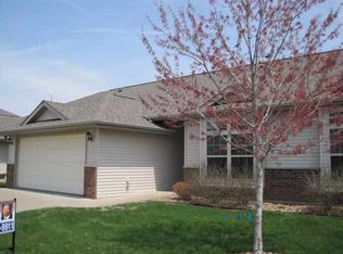 18 Willoughby Ln, Iowa City, IA 52240