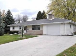N93W17229 Devon Wood Rd, Menomonee Falls, WI 53051