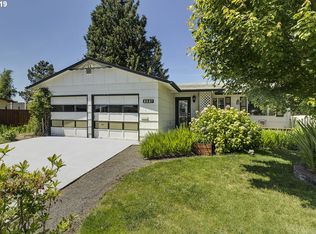 2257 Country Club Ter, Woodburn, OR