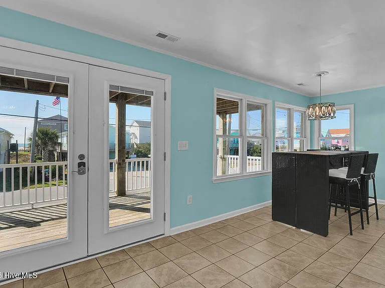 1207 N Topsail Dr — Photo 23