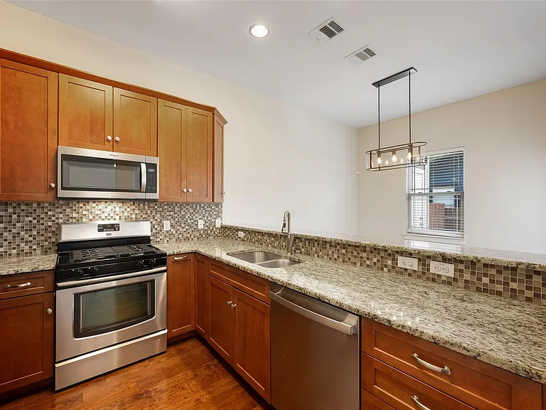 1007 Taulbee Ln #E — Photo 6