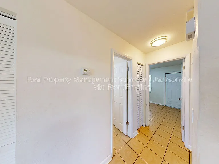 1010 Bronson St #12 — Photo 5