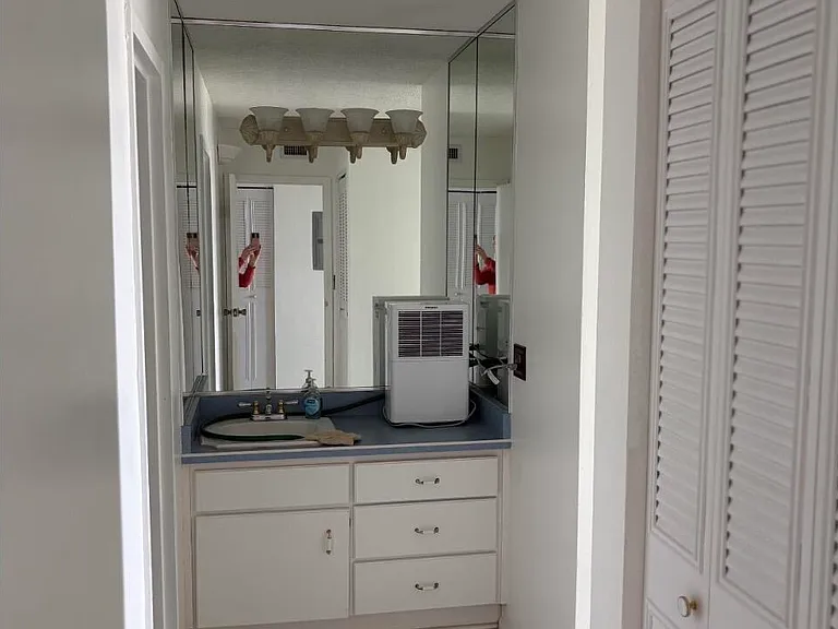 925 N Halifax Ave #910 — Photo 9