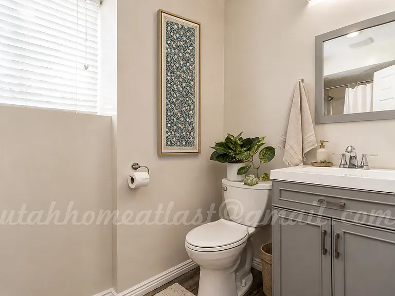 4353 S 3100 W — Photo 20