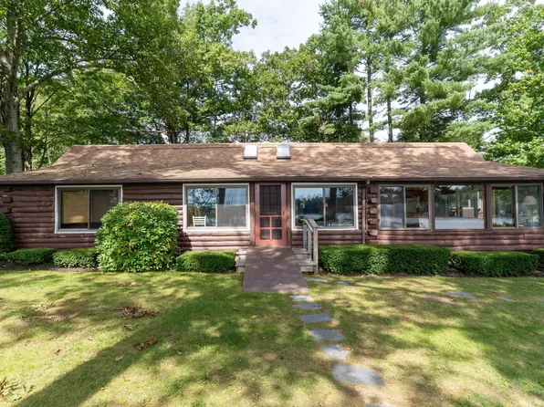 141-143 Lake Rd, Brookfield, MA 01506