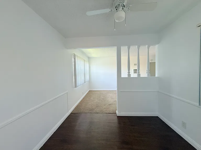 331 E Live Oak St #B — Photo 8