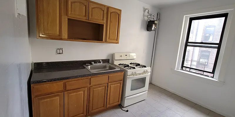 Rented by Premier One Realty LLC | media 2