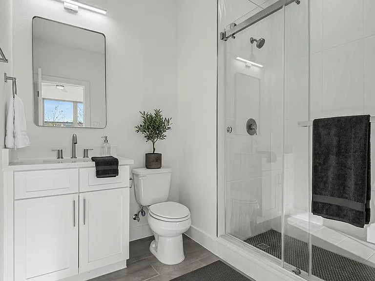 2524 Havenhurst St #102 — Photo 16
