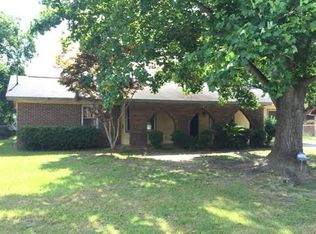 221 E Imperial Cir, Warner Robins, GA 31093