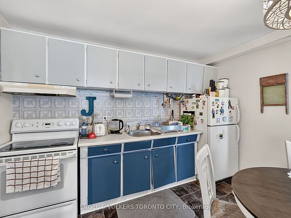 4th image of 151 Cumberland St
