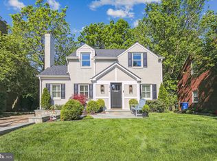 2414 Cameron Mills Rd, Alexandria, VA 22302