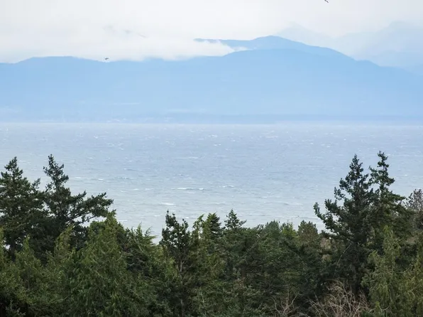 647 Michigan St #2006, Victoria, BC V8V 1S9