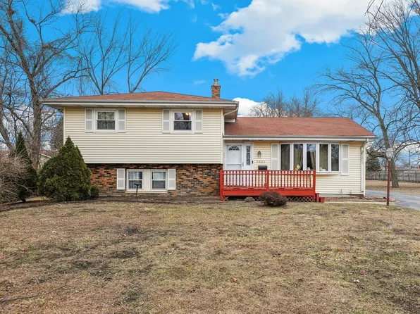 9625 Erie St, Highland, IN 46322