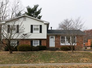 2214 Steeplechase Dr, Jeffersontown, KY 40299