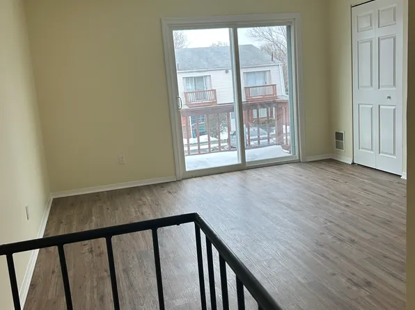 330 Short Beach Rd, East Haven, CT 06512