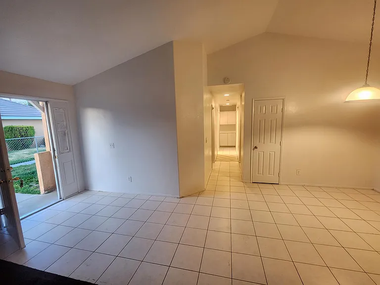 45021 Redwood Ave — Photo 13