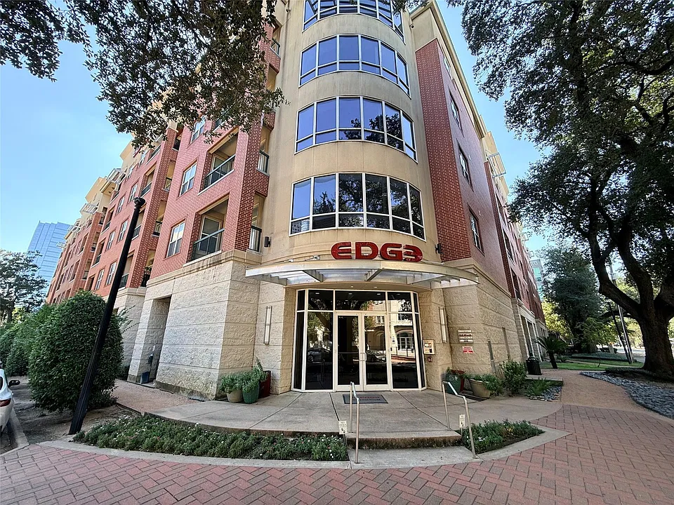 300 Saint Joseph Pkwy #412