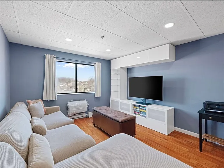 64 Foster St #403 — Photo 9