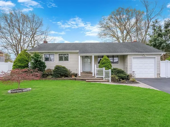96 New Highway, Commack, NY 11725