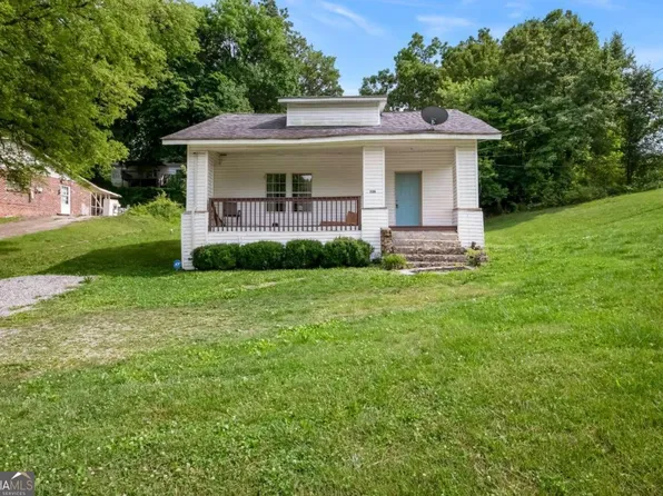 730 Lakeview Dr, Rossville, GA 30741