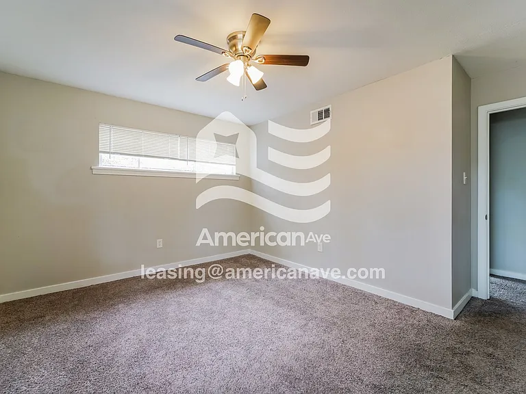 565173_007_wm_-_main_bedroom_13547014.jpg