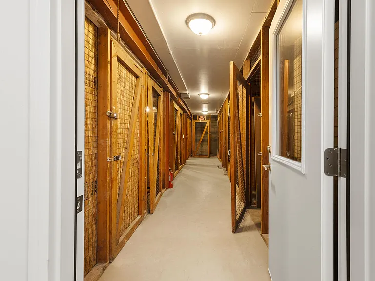 Bellefield Manor — Photo 12