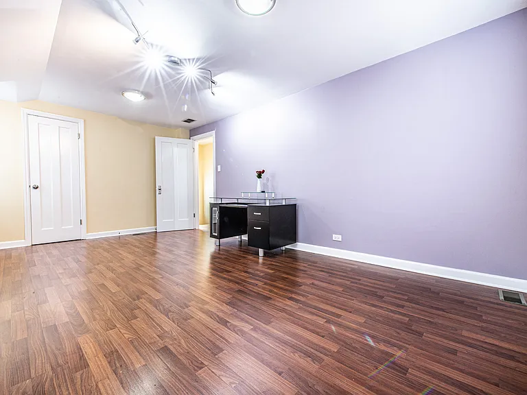 6611 W Foster Ave — Photo 21
