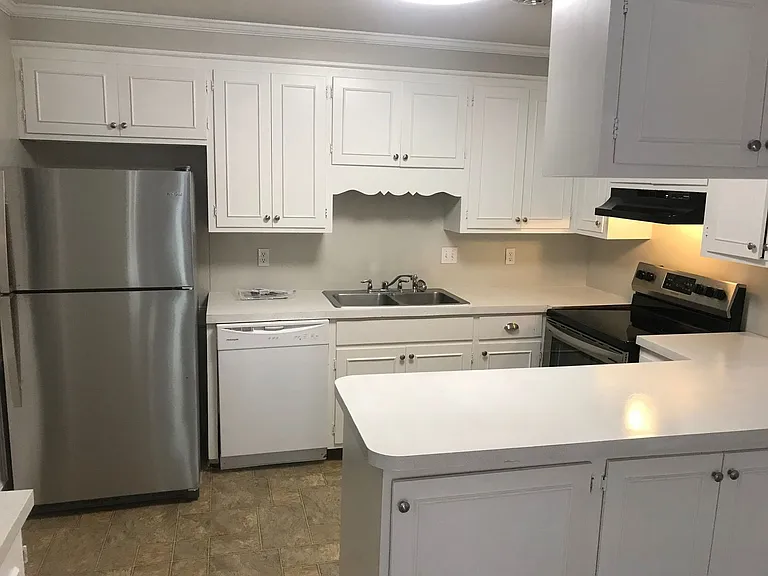 2900 Rustic Ln — Photo 3