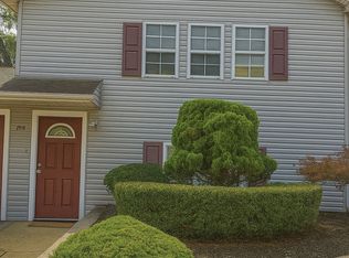 289 Shoreland Cir #B, Laurence Harbor, NJ 08879